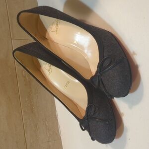 Christian Louboutin grey leather and wool heels. 35.5 EU